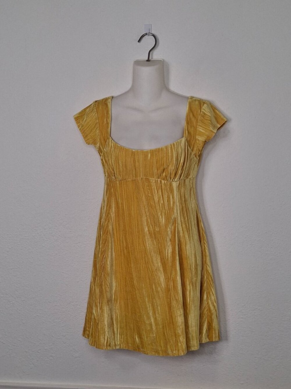 Urban Outfitters Velvet Dress Sz M Babydoll Y2K 90s Whimsygoth Coquette
